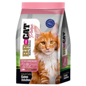BR For Cat Pure Gatos Adultos Salmón 3 Kg en su empaque